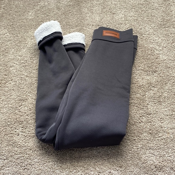 Pants - NWOT Faux Fur Lined Leggings